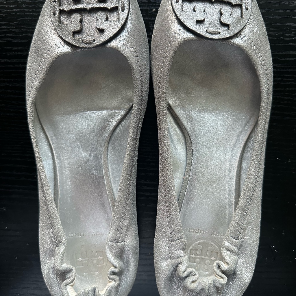 Tory Burch Silver Snake Print Ballet Flats Sz 7